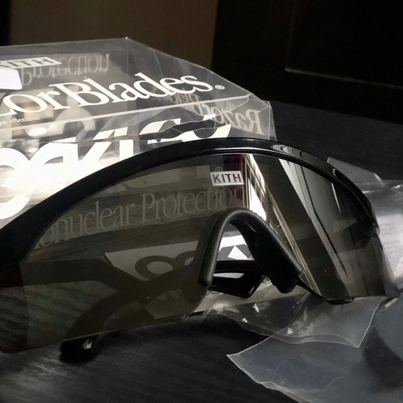 kith oakley sunglasses
